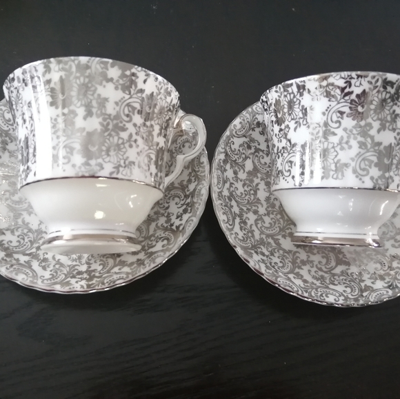 Royal  Windsor teacup and sauser - Picture 7 of 7